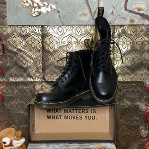 Dr. Martens 1460 Smooth leather boots